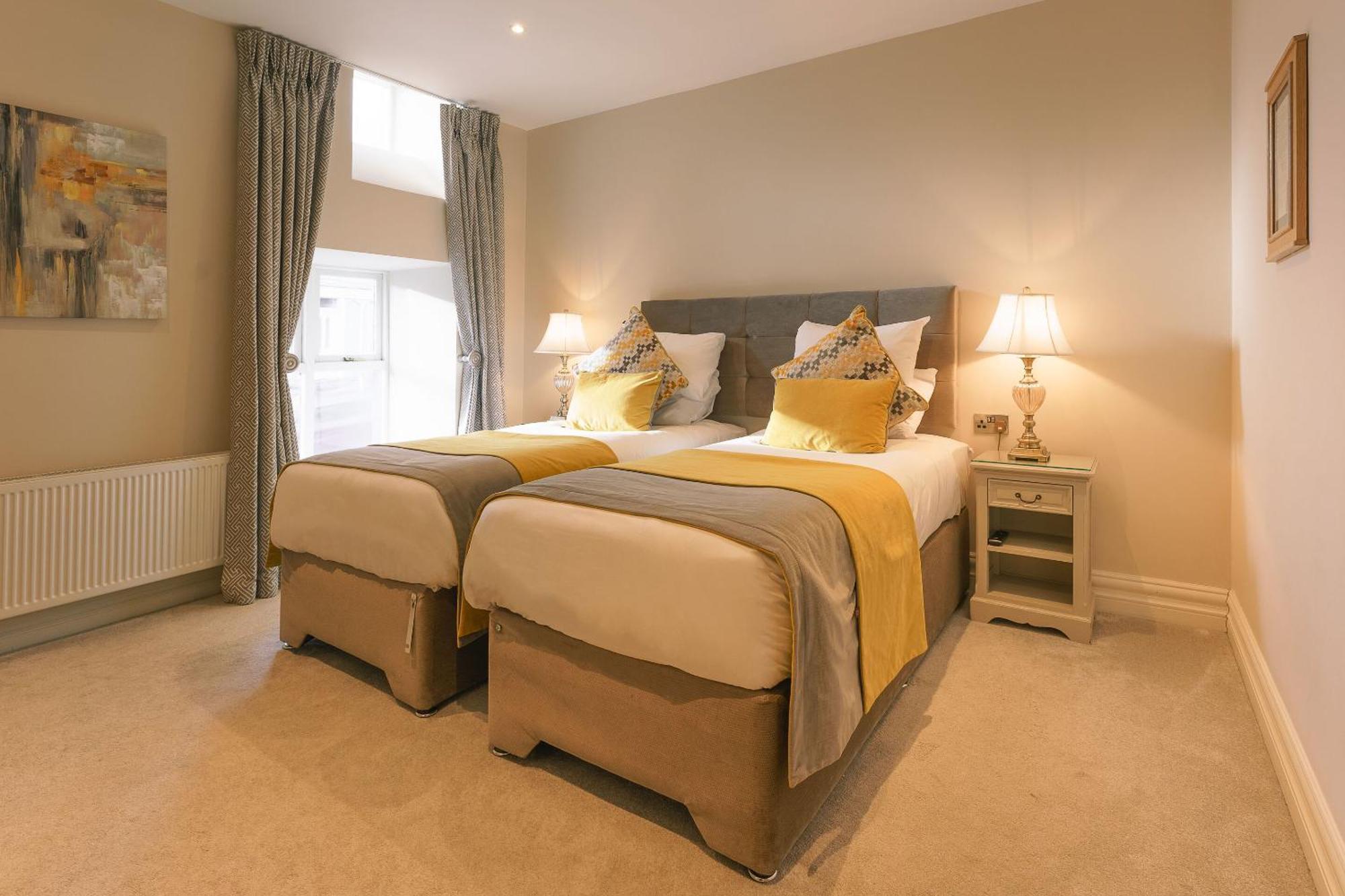 Kingston'S Townhouse Hotel Килорглин Стая снимка